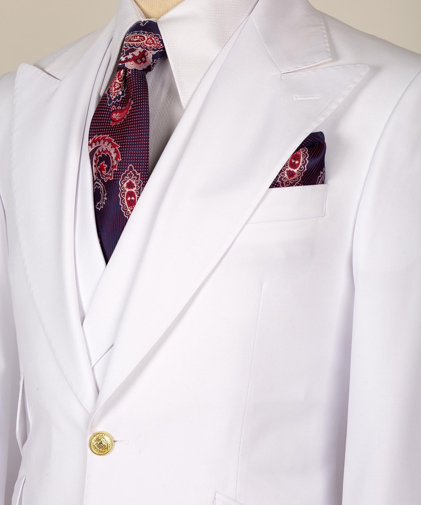 Big size suit with three pieces