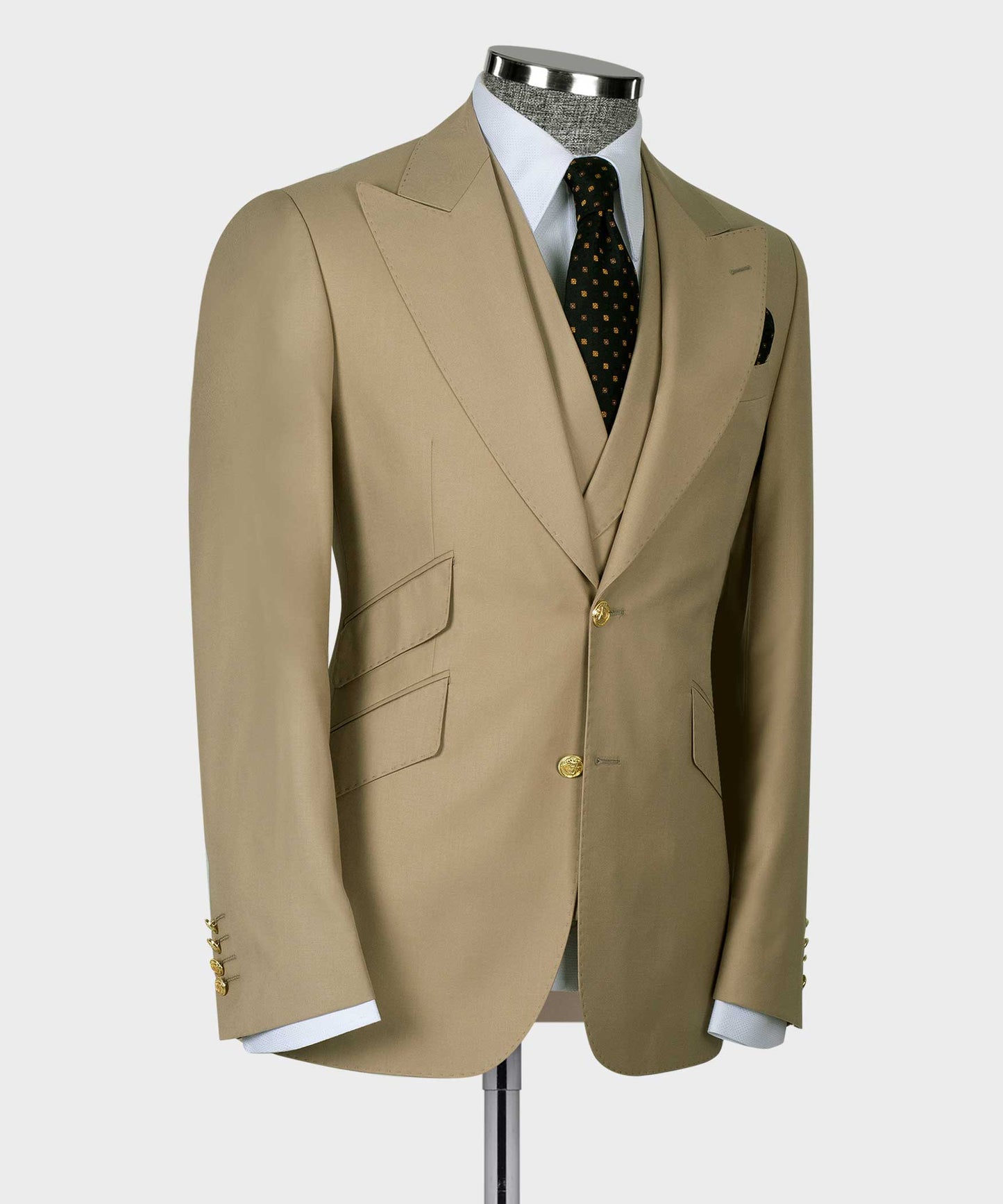 Big size suit with three pieces