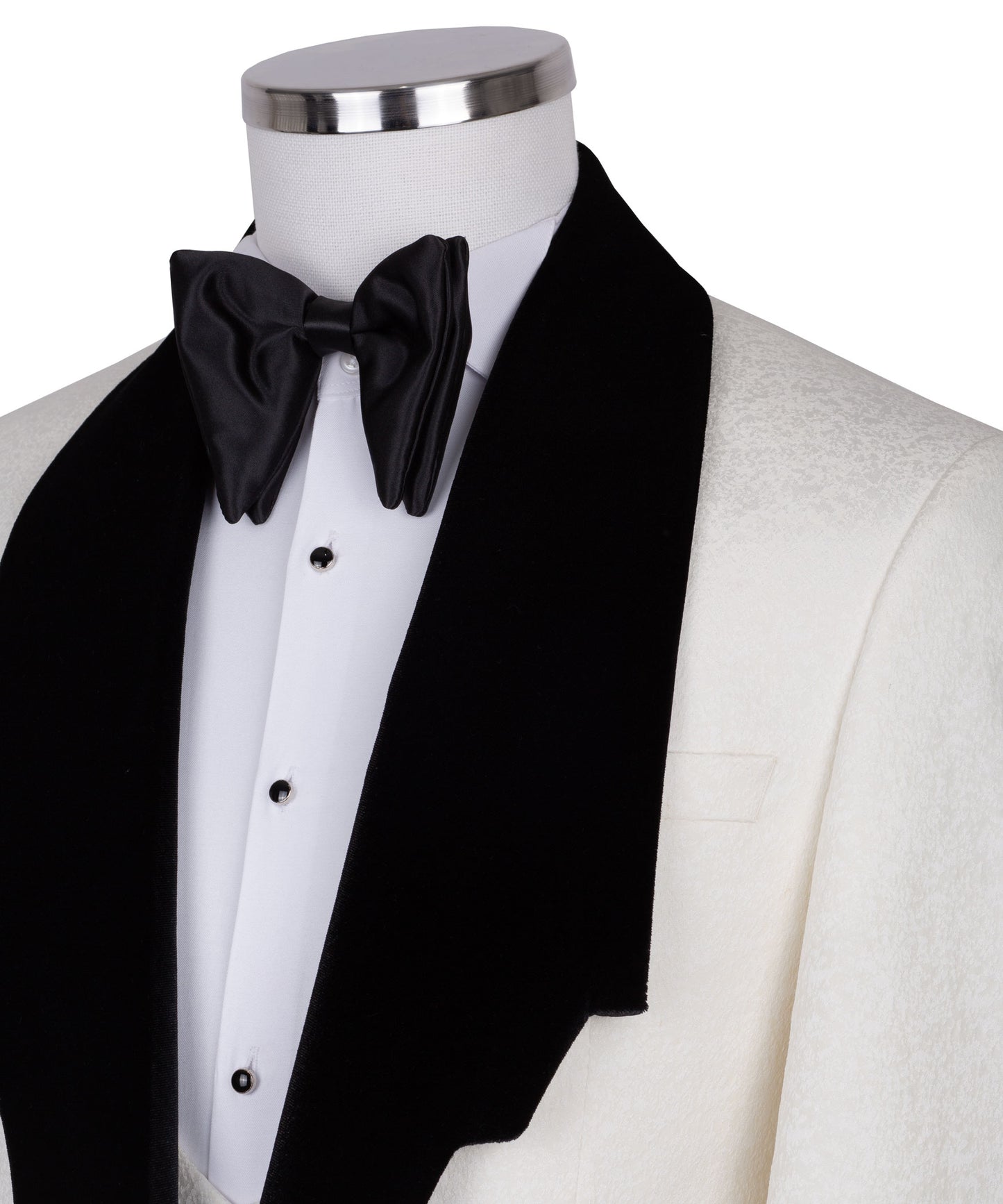 Velvet collar cream tuxedo