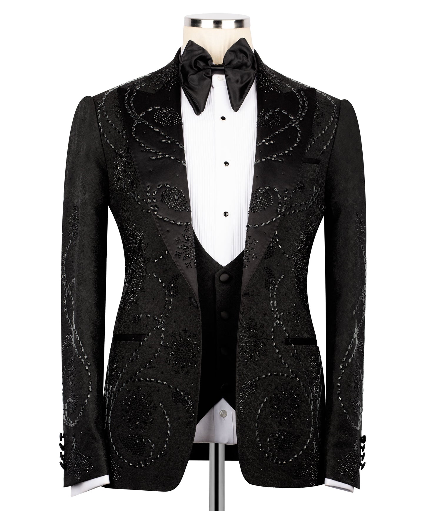 Tuxedo with embroidery on the front and back