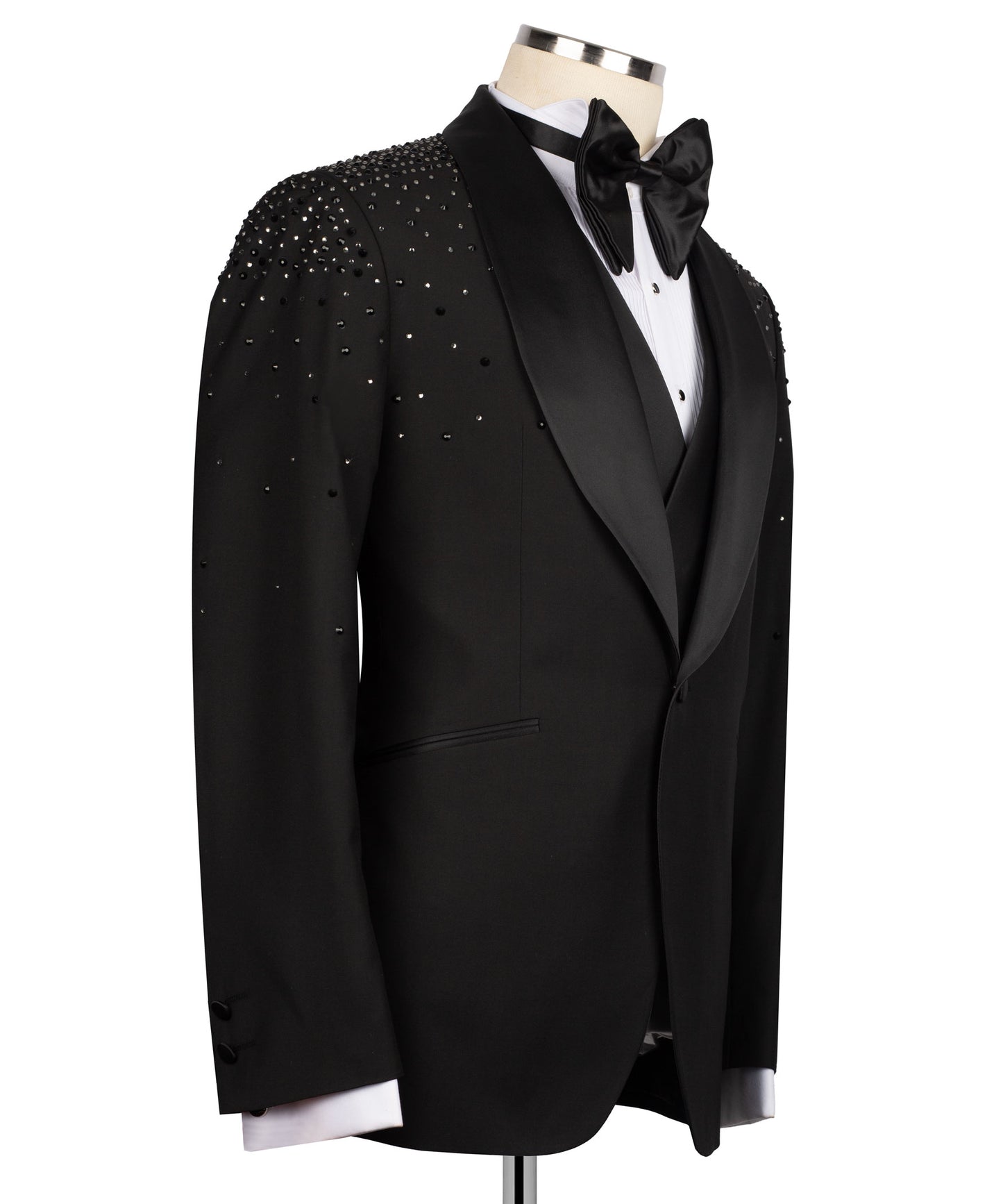 Shoulder stone work tuxedo