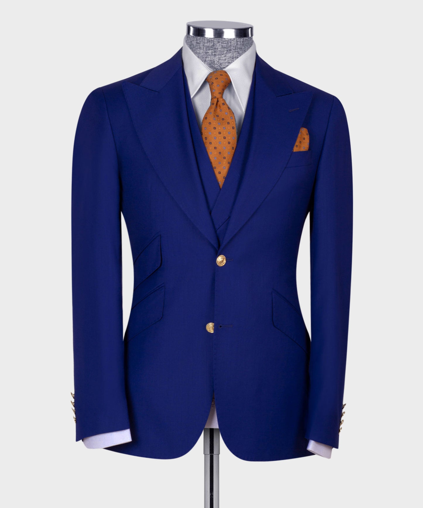 Big size suit with three pieces