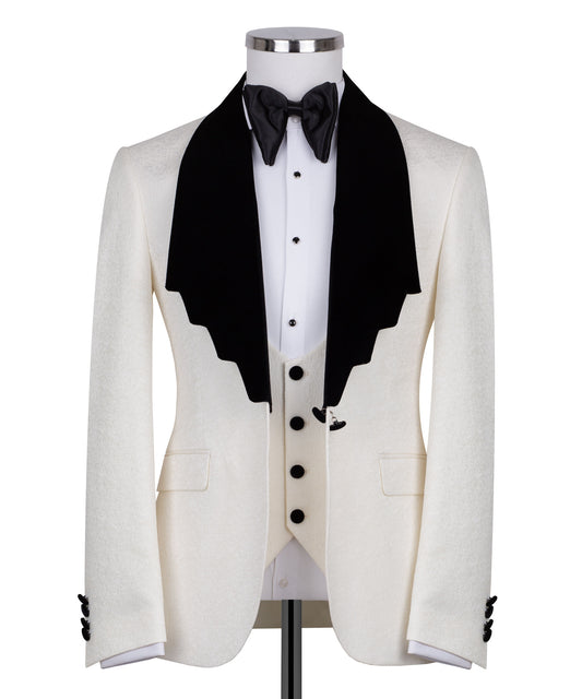 Velvet collar cream tuxedo