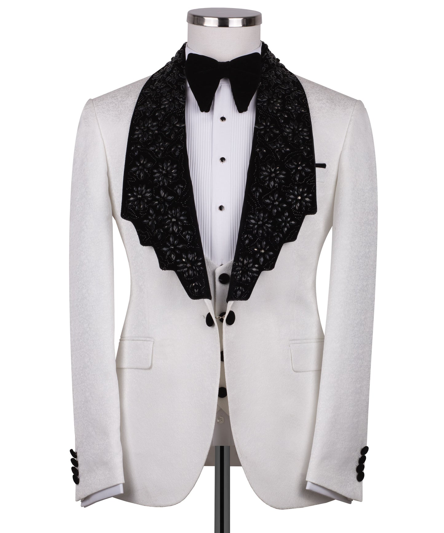 Velvet collar black stone embroidered tuxedo